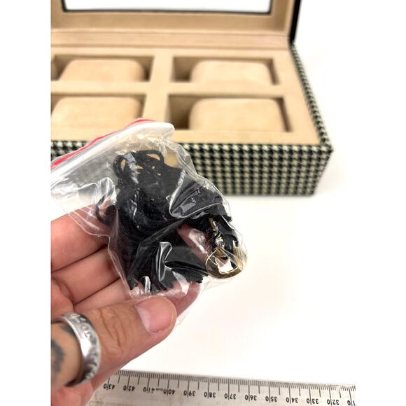 4 Slot Watch Box With Lock Watch Storage Box Houndstooth Pattern - Picture 16 of 16